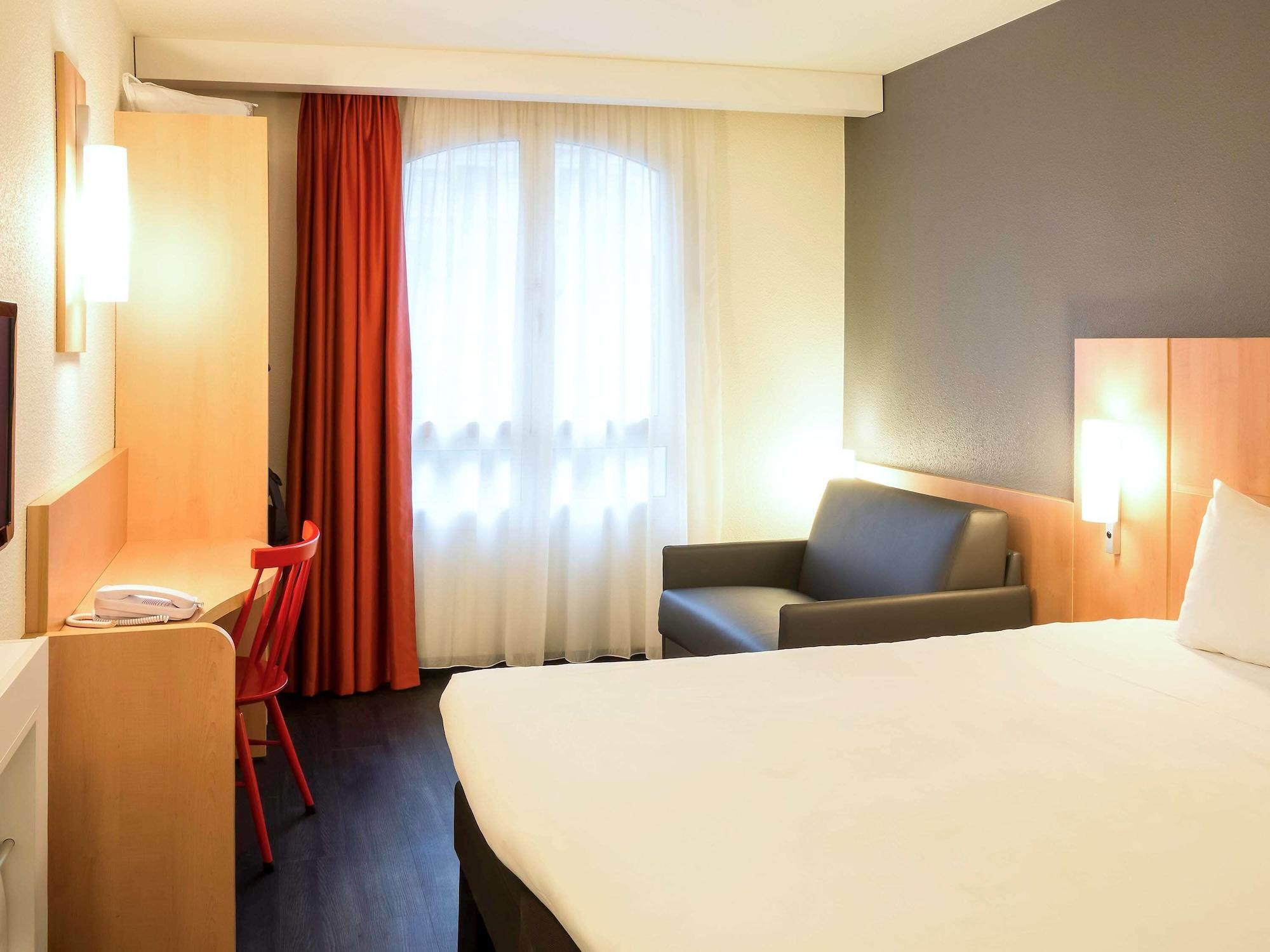 Ibis Paris Gare De Lyon Ledru Rollin Hotel Екстериор снимка